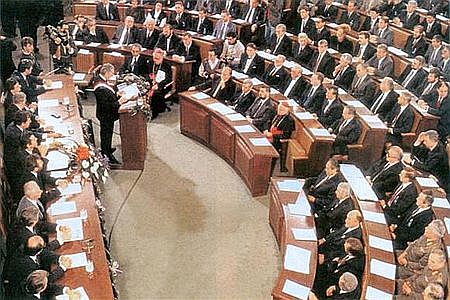 Konstituiran 1. hrvatski višestranački Sabor