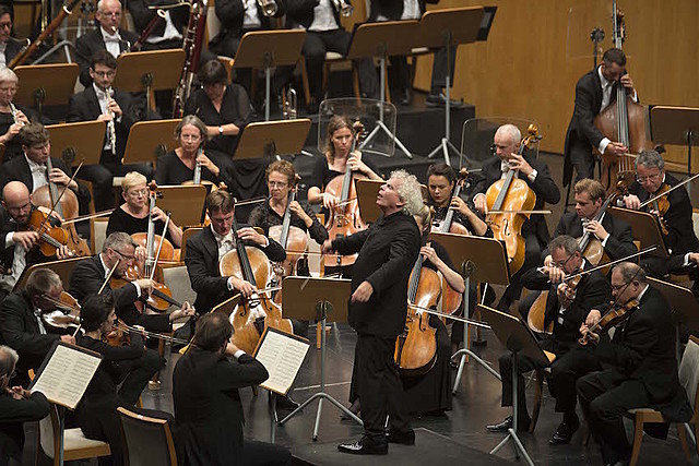 Britain's first symphony orchestra is founded