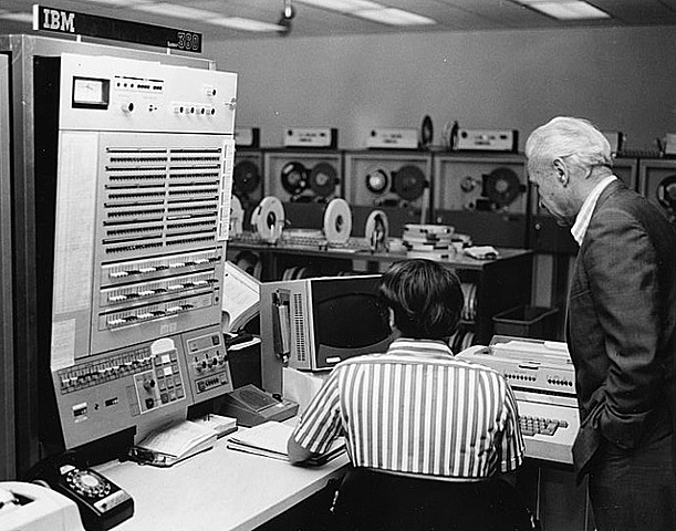 Informacion de las empresas es almacenada en los Mainframes