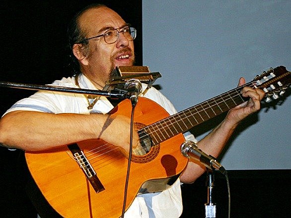 Interview Recording Titled: Interview with Jesús "Chuy" Negrete, Chicago, Illinois, part 1