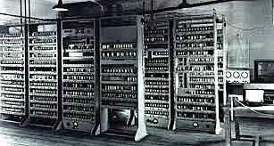 EDSAC (Electronic Delay Storage Automatic Calculator)