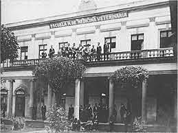 PRIMERA ESCUELA DE VETERINARIA EN LATINOAMÉRICA