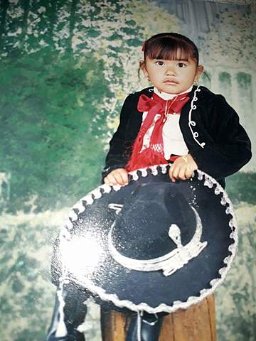 Cumplo 3 años de vida y mis padres me hacen una ceremonia