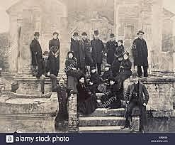 Se publica el Reglamento de Ley general de Población.