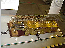 Máquina de multiplicar de Leibniz (1694)