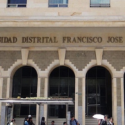 Timeline: Origen y desarrollo de la Universidad