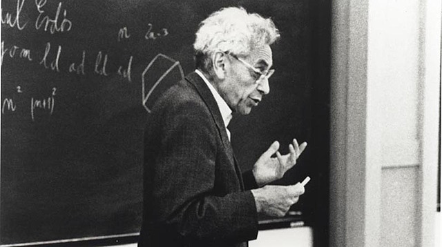 Virou Professor de matemática em sua antiga universidade