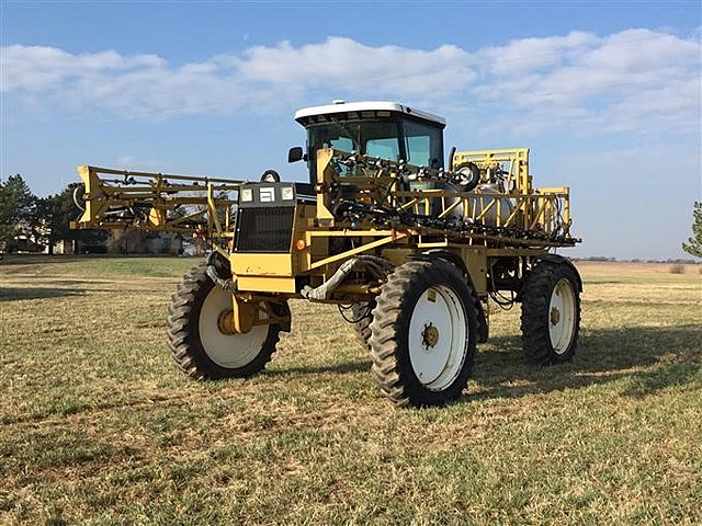 Self-propelled sprayer