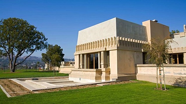 Hollyhock House-Frank Lloyd Wright