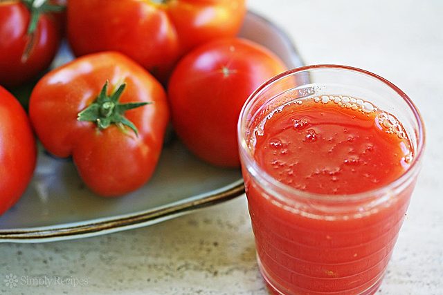 Caleb fonde sa Tasty Tomato Juice