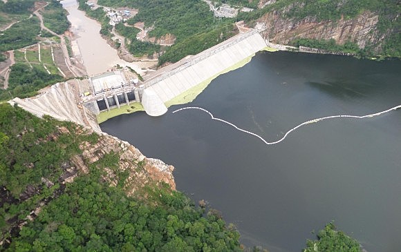 Entra en operación Hidrosogamoso, con una capacidad de 820 MW.