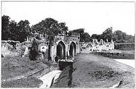 The First English Factory is Built