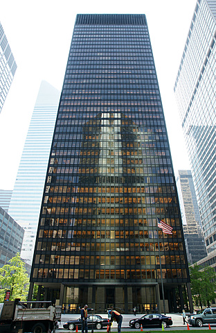 SEAGRAM BUILDING