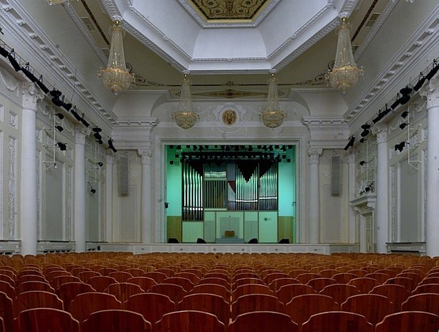 INTERPRETACIÓN DE LA SALA DE CONCIERTOS FILARMÓNICA DE SVERDLOVSK
