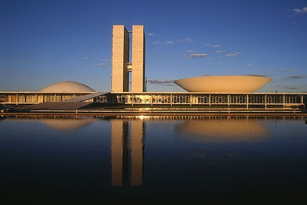 Congreso Nacional Brasileño-Oscar Ribeiro de Almeida Niemeyer Soares Filho