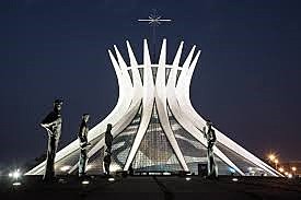 Catedral de Brasilia-Oscar Ribeiro de Almeida Niemeyer Soares Filho