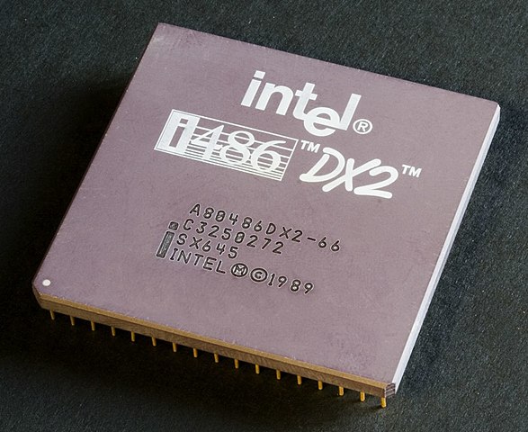 Intel выпустила 32-битный  процессор четвёртого поколения Intel i486