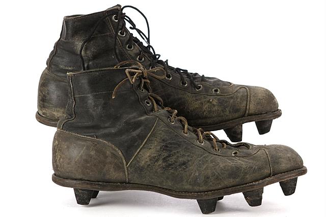 El primer zapato de fútbol