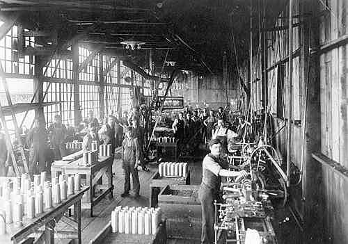 The Canadian economy during the war (-1)