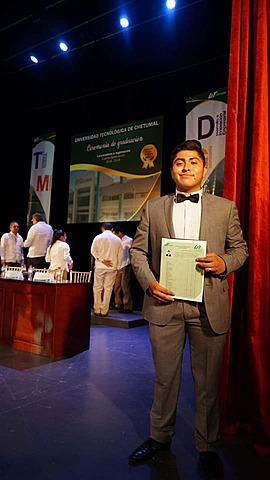 Graduación histórica.