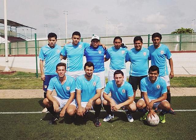 Campeón de fútbol a nivel regional en el país de Belice.