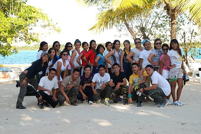 Me recibo como profesional técnico en hospitalidad turística e ingreso a la UQROO.