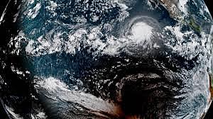 Huracán Patricia, el más poderoso jamas registrado toca tierras mexicanas en categoría 5