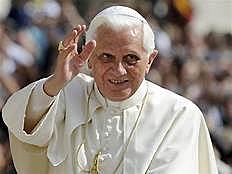 Papa Benedicto renuncia