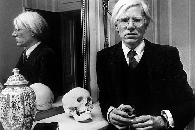 Muere Andy Warhol