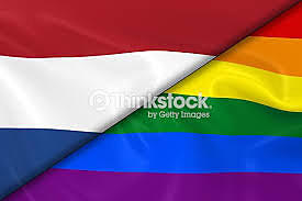 En Holanda entra en vigor la ley que permite el matrimonio homosexual con los mismos derechos que el heterosexual.