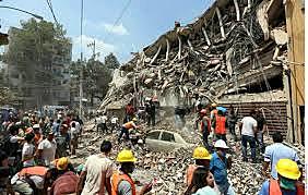 México sufre un sismo de 7.1 grados dejando 360 muertos