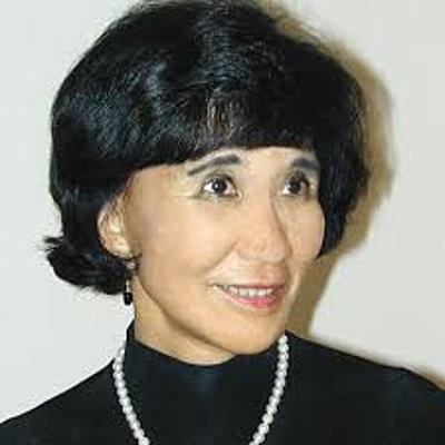 Timeline: Falling Leaves by Adeline Yen Mah (Class 2019)