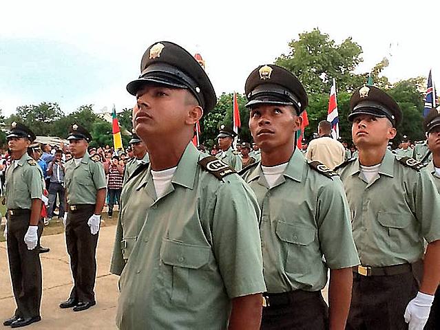 Se graduo como Patrullero.