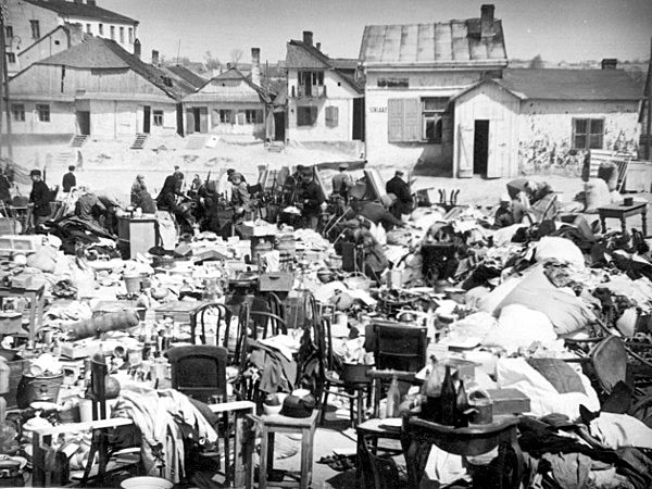 Jewish-owned businesses in Generalgouvernement registered their property