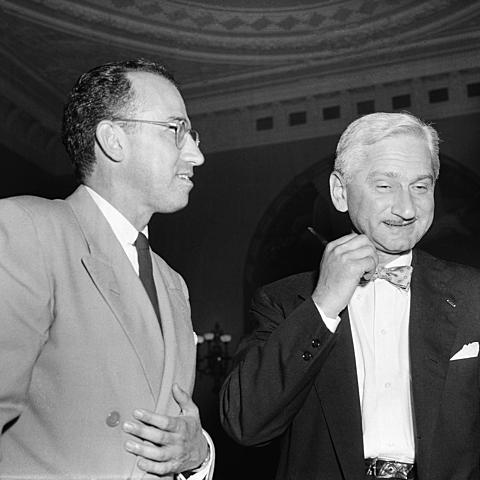 Dr. Jonas Salk y el Dr. Albert Sabin