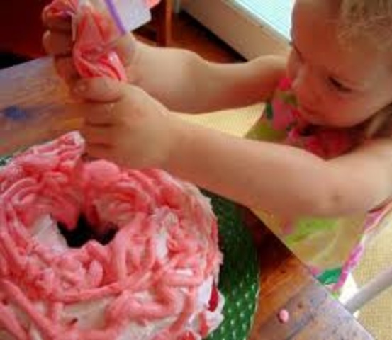 NOw time to decorate with Iceing