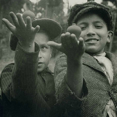 Timeline: ¡Tras los pasos de la infancia y la adolescencia!