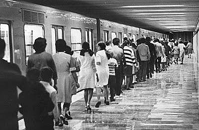 Inauguración del Sistema de Transporte colectivo Metro