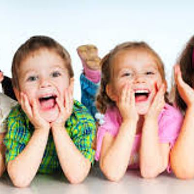 Timeline: ¡Tras los pasos de la infancia y la adolescencia!