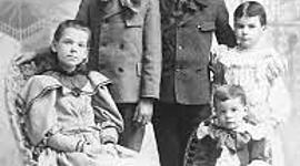 Timeline: ¡Tras los pasos de la infancia y la adolescencia!