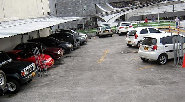 negocio de servicios  de parqueadero