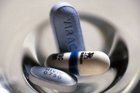 Arribada de la tri-teràpia a Espanya