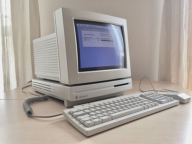 MACINTOSH CLASSIC