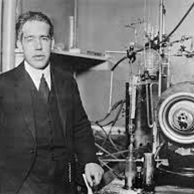 Timeline: Niels Henrik David Bohr