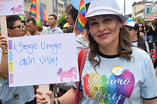 Se prohíbe discriminación en colegios