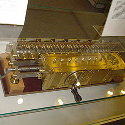 Timeline: multiplicadora y divisora  de leibnitz