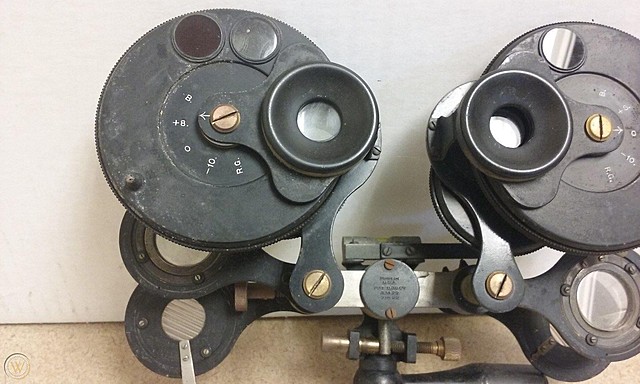 el DeZeng Phoro-Optometer modelo 584