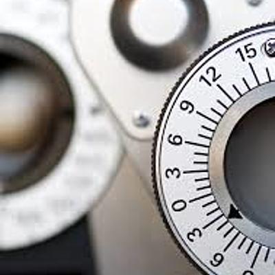 Timeline: Historia y Evolución de Instrumentos Optométricos