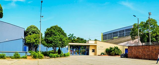 año Internacional de la Educación, el gobierno dio al servicio los diez primeros Institutos en esta modalidad de educación entre los cuales se encontraba el INEM  “Custodio García Rovira” de Bucaramanga.