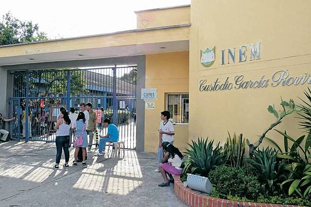 Se estableció la Enseñanza Media Diversificada en el país, como una etapa posterior a la educación primaria